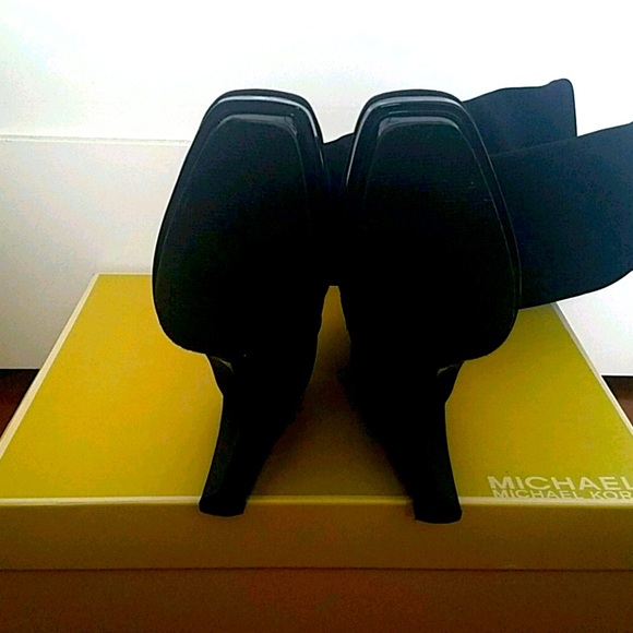🎉HP🎉Vintage Michael Kors Black stretch mid-calf platform heel boots. Size 7.5. - Picture 5 of 5
